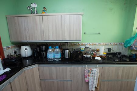 Casa à venda com 70m², 3 quartos e sem vaga Casa à venda com 70m², 3 quartos e sem vagaCozinha