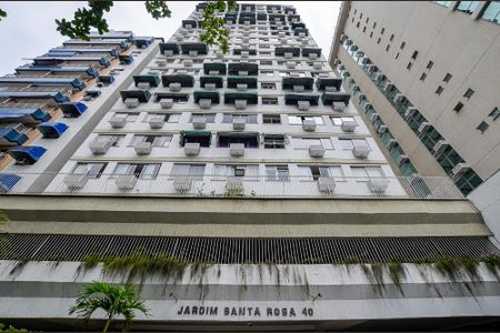 Apartamento à venda com 95m², 3 quartos e 1 vaga Apartamento à venda com 95m², 3 quartos e 1 vagaFachada