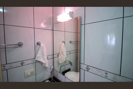 Apartamento à venda com 82m², 3 quartos e 1 vaga Apartamento à venda com 82m², 3 quartos e 1 vagaBanheiro Social