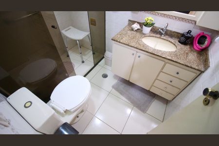 Apartamento à venda com 82m², 3 quartos e 1 vaga Apartamento à venda com 82m², 3 quartos e 1 vagaBanheiro da Suíte