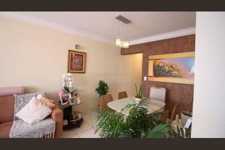 Apartamento à venda com 82m², 3 quartos e 1 vaga Apartamento à venda com 82m², 3 quartos e 1 vagaSala