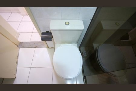 Apartamento à venda com 82m², 3 quartos e 1 vaga Apartamento à venda com 82m², 3 quartos e 1 vagaBanheiro da Suíte