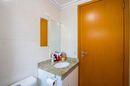 Apartamento à venda com 66m², 2 quartos e 1 vaga Apartamento à venda com 66m², 2 quartos e 1 vagaBanheiro do quarto 1