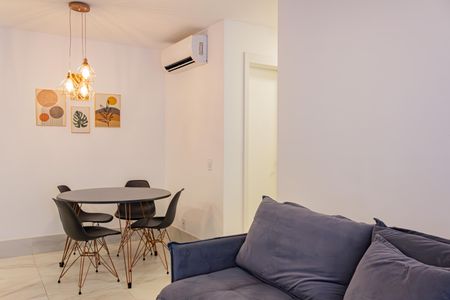 Apartamento à venda com 71m², 2 quartos e 1 vaga Apartamento à venda com 71m², 2 quartos e 1 vagaSala