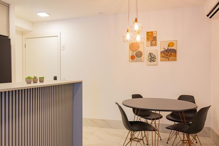 Apartamento à venda com 71m², 2 quartos e 1 vaga Apartamento à venda com 71m², 2 quartos e 1 vagaSala