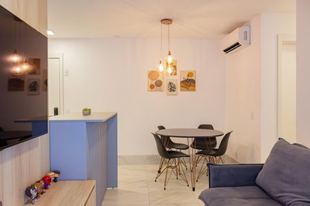 Apartamento à venda com 71m², 2 quartos e 1 vaga Apartamento à venda com 71m², 2 quartos e 1 vagaSala