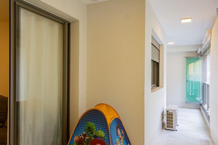 Apartamento à venda com 71m², 2 quartos e 1 vaga Apartamento à venda com 71m², 2 quartos e 1 vagaÁrea de Serviço