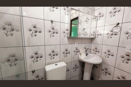 Casa à venda com 120m², 2 quartos e 1 vaga Casa à venda com 120m², 2 quartos e 1 vagaBanheiro