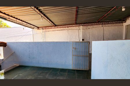 Casa à venda com 120m², 2 quartos e 1 vaga Casa à venda com 120m², 2 quartos e 1 vagaQuintal