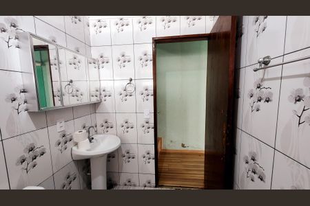 Casa à venda com 120m², 2 quartos e 1 vaga Casa à venda com 120m², 2 quartos e 1 vagaBanheiro