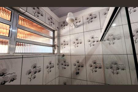 Casa à venda com 120m², 2 quartos e 1 vaga Casa à venda com 120m², 2 quartos e 1 vagaBanheiro