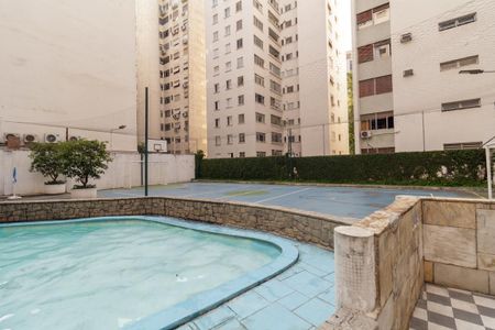 Apartamento à venda com 165m², 3 quartos e 1 vaga Apartamento à venda com 165m², 3 quartos e 1 vagaÁrea comum - Piscina