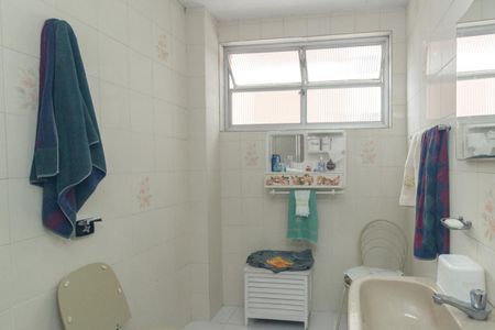 Apartamento à venda com 165m², 3 quartos e 1 vaga Apartamento à venda com 165m², 3 quartos e 1 vagaBanheiro 2