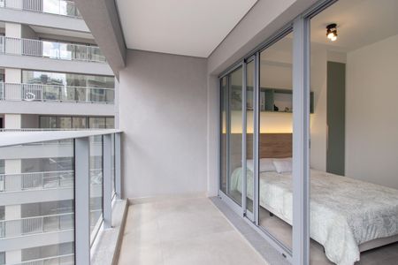Studio à venda com 27m², 0 quarto e sem vaga Studio à venda com 27m², 0 quarto e sem vagaVaranda