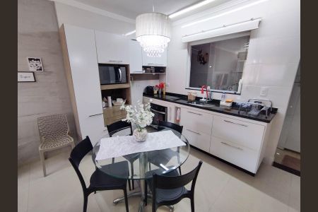 Casa de condomínio à venda com 50m², 2 quartos e sem vaga Casa de condomínio à venda com 50m², 2 quartos e sem vagaCozinha