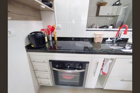 Casa de condomínio à venda com 50m², 2 quartos e sem vaga Casa de condomínio à venda com 50m², 2 quartos e sem vagaCozinha