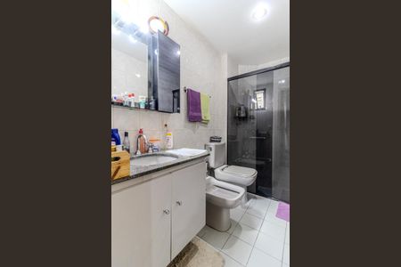 Apartamento à venda com 100m², 3 quartos e 2 vagas Apartamento à venda com 100m², 3 quartos e 2 vagasBanheiro da Suíte