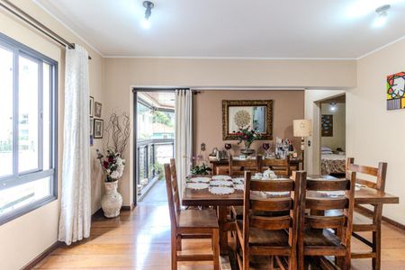 Apartamento à venda com 100m², 3 quartos e 2 vagas Apartamento à venda com 100m², 3 quartos e 2 vagasSala