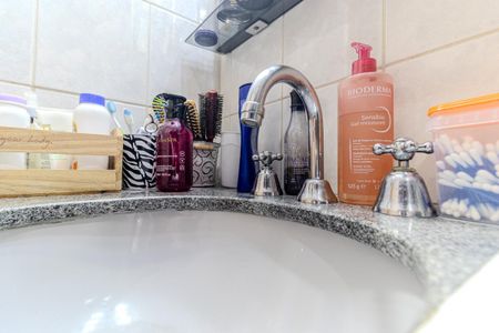 Apartamento à venda com 100m², 3 quartos e 2 vagas Apartamento à venda com 100m², 3 quartos e 2 vagasBanheiro da Suíte