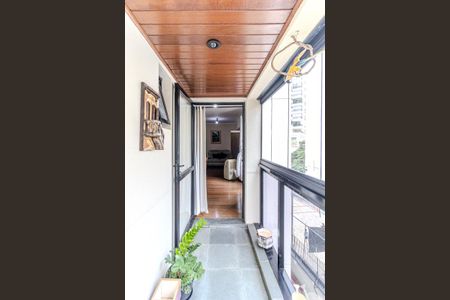 Apartamento à venda com 100m², 3 quartos e 2 vagas Apartamento à venda com 100m², 3 quartos e 2 vagasVaranda