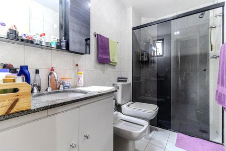 Apartamento à venda com 100m², 3 quartos e 2 vagas Apartamento à venda com 100m², 3 quartos e 2 vagasBanheiro da Suíte