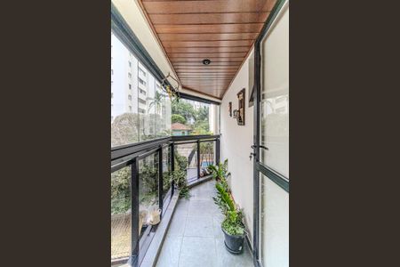 Apartamento à venda com 100m², 3 quartos e 2 vagas Apartamento à venda com 100m², 3 quartos e 2 vagasVaranda