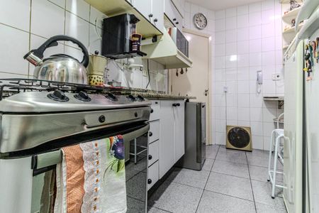 Apartamento à venda com 100m², 3 quartos e 2 vagas Apartamento à venda com 100m², 3 quartos e 2 vagasCozinha