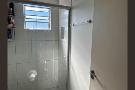 Casa de condomínio à venda com 48m², 2 quartos e 1 vaga Casa de condomínio à venda com 48m², 2 quartos e 1 vagaBanheiro