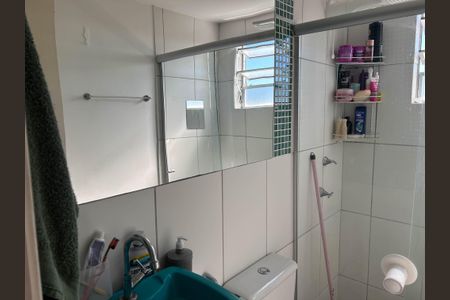 Casa de condomínio à venda com 48m², 2 quartos e 1 vaga Casa de condomínio à venda com 48m², 2 quartos e 1 vagaBanheiro