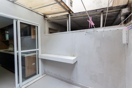 Apartamento à venda com 70m², 2 quartos e 1 vaga Apartamento à venda com 70m², 2 quartos e 1 vagaÁrea de Serviço