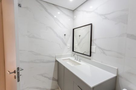 Apartamento à venda com 70m², 2 quartos e 1 vaga Apartamento à venda com 70m², 2 quartos e 1 vagaBanheiro