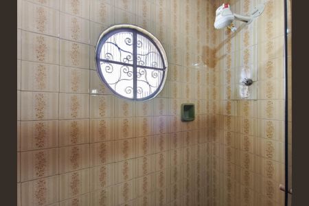 Casa à venda com 253m², 4 quartos e 1 vaga Casa à venda com 253m², 4 quartos e 1 vagaBanheiro Corredor