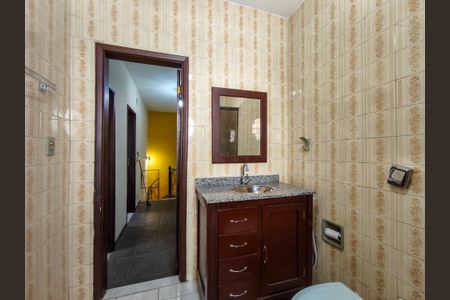 Casa à venda com 253m², 4 quartos e 1 vaga Casa à venda com 253m², 4 quartos e 1 vagaBanheiro Corredor