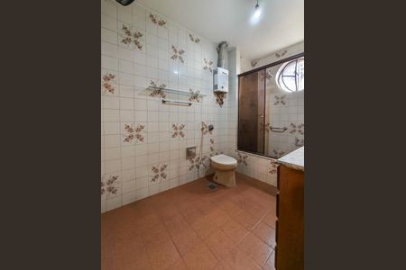 Casa à venda com 253m², 4 quartos e 1 vaga Casa à venda com 253m², 4 quartos e 1 vagaBanheiro Corredor