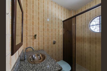 Casa à venda com 253m², 4 quartos e 1 vaga Casa à venda com 253m², 4 quartos e 1 vagaBanheiro Corredor