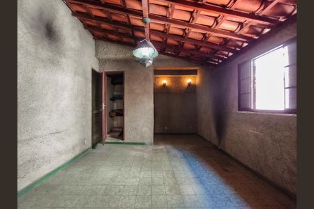 Casa à venda com 253m², 4 quartos e 1 vaga Casa à venda com 253m², 4 quartos e 1 vagaÁrea comum