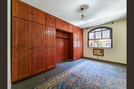 Casa à venda com 253m², 4 quartos e 1 vaga Casa à venda com 253m², 4 quartos e 1 vagaQuarto 4