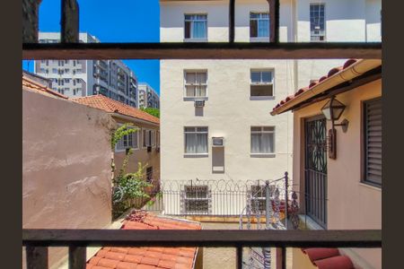 Casa à venda com 253m², 4 quartos e 1 vaga Casa à venda com 253m², 4 quartos e 1 vagaÁrea comum