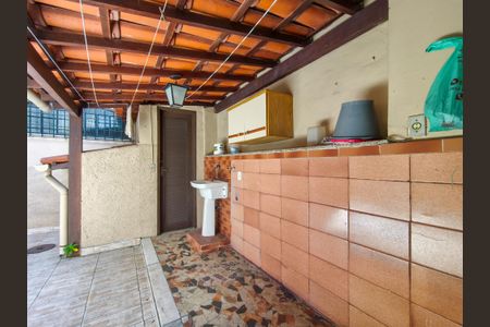 Casa à venda com 253m², 4 quartos e 1 vaga Casa à venda com 253m², 4 quartos e 1 vagaÁrea de Serviço