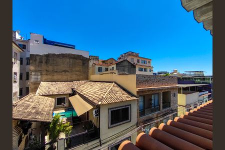 Casa à venda com 253m², 4 quartos e 1 vaga Casa à venda com 253m², 4 quartos e 1 vagaTerraço