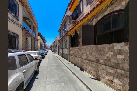 Casa à venda com 253m², 4 quartos e 1 vaga Casa à venda com 253m², 4 quartos e 1 vagaFachada e portaria