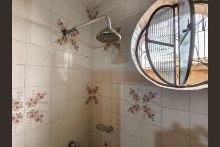 Casa à venda com 253m², 4 quartos e 1 vaga Casa à venda com 253m², 4 quartos e 1 vagaBanheiro Corredor