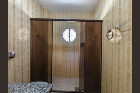 Casa à venda com 253m², 4 quartos e 1 vaga Casa à venda com 253m², 4 quartos e 1 vagaBanheiro Corredor