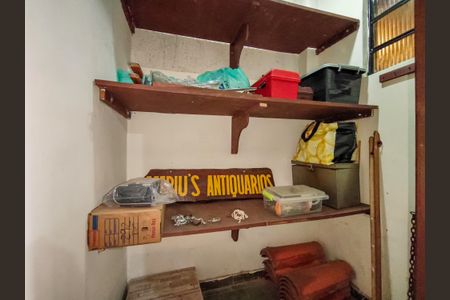 Casa à venda com 253m², 4 quartos e 1 vaga Casa à venda com 253m², 4 quartos e 1 vagaÁrea comum