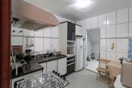 Apartamento à venda com 90m², 3 quartos e 2 vagas Apartamento à venda com 90m², 3 quartos e 2 vagasCozinha