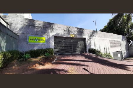 Apartamento à venda com 43m², 2 quartos e 1 vaga Apartamento à venda com 43m², 2 quartos e 1 vagaFachada e portaria