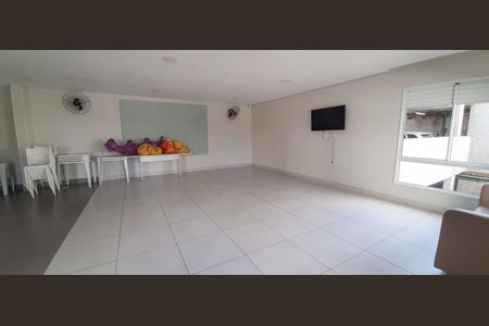 Apartamento à venda com 43m², 2 quartos e 1 vaga Apartamento à venda com 43m², 2 quartos e 1 vagaÁrea comum - Salão de festas