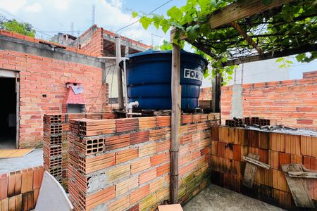 Casa à venda com 120m², 3 quartos e 2 vagas Casa à venda com 120m², 3 quartos e 2 vagasÁrea externa