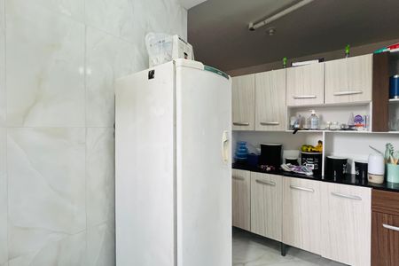 Casa à venda com 120m², 3 quartos e 2 vagas Casa à venda com 120m², 3 quartos e 2 vagasKitnet