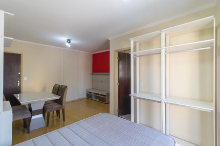 Studio à venda com 47m², 1 quarto e 1 vaga Studio à venda com 47m², 1 quarto e 1 vagaStudio
